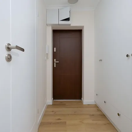 Apartment Bright Cityview With Ac Near Pge Narodowy By Renters Warsaw